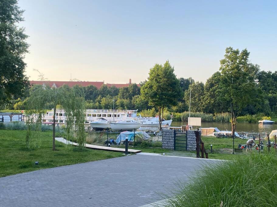 브로츠와프 Art Marina Nad Rzeka Z Bezplatnym Parkingiem 아파트 외부 사진